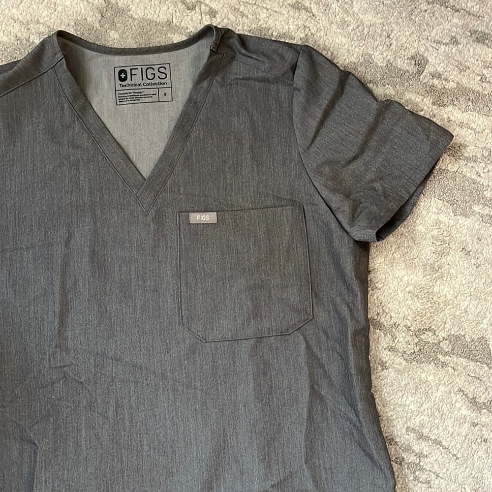 FIGS Gray One Pocket Scrub Top